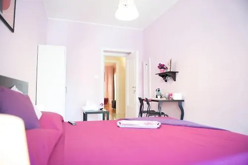 Authentic Sweet Home Roma Bed & Breakfast
